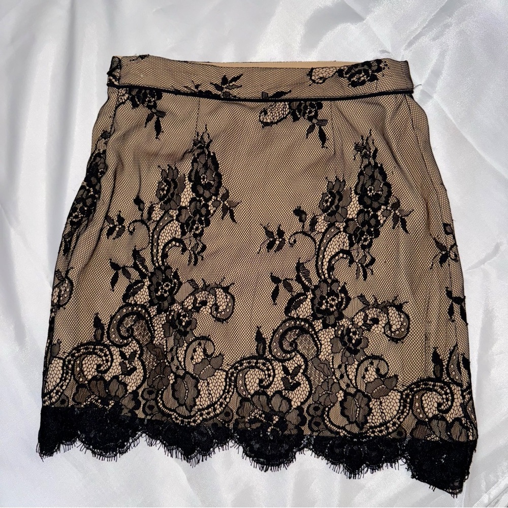 Abercrombie‎ & Fitch Woman’s Size 0 Black Lace Mini Skirt Elegant Chic Y2K Goth - Picture 4 of 8